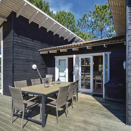 Three-bedroom Holiday In *