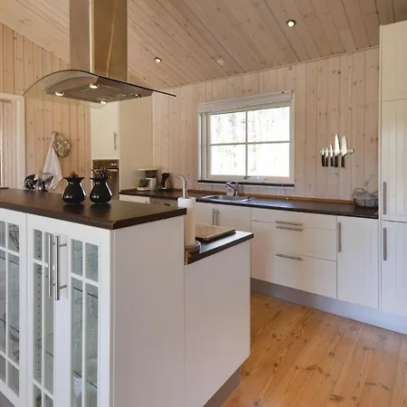 Three-bedroom Holiday In * Rødby