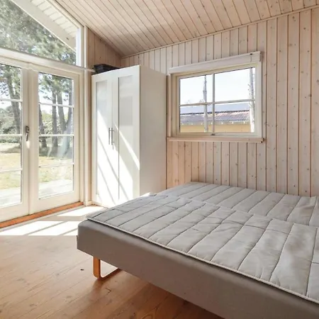 Three-bedroom Holiday In