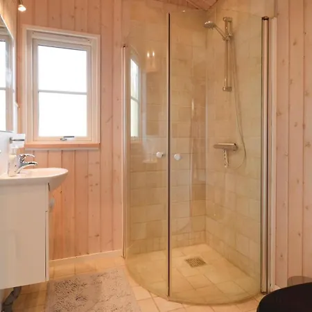 Three-bedroom Holiday In * Rødby